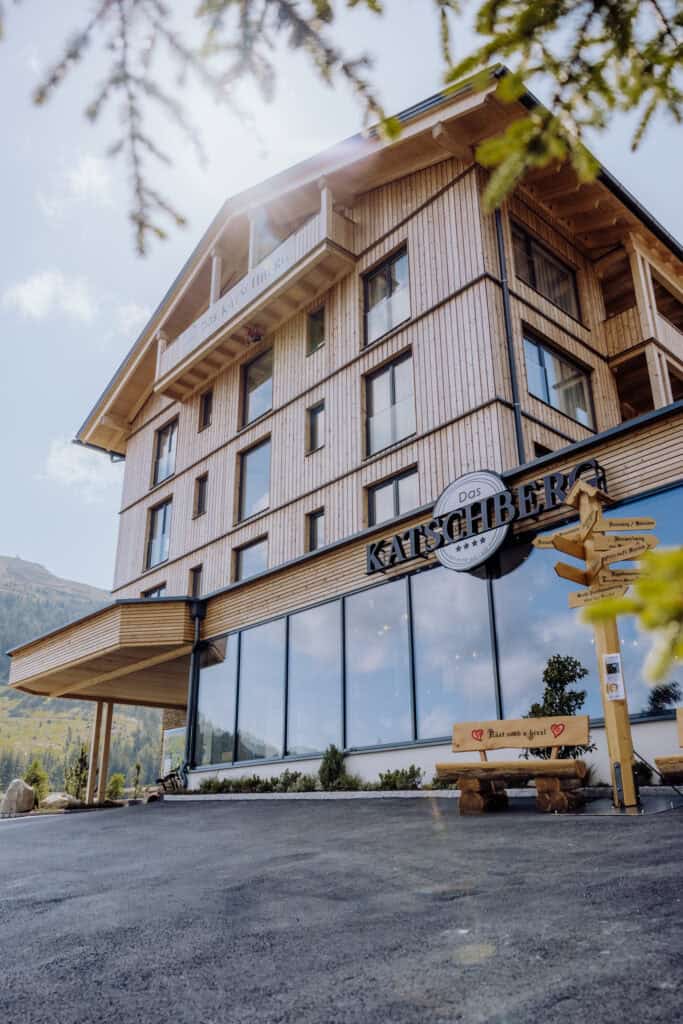 Ansicht-Sommer-Hotel-Katschberg-(c)KatschberghofGmbH-CreatingClick