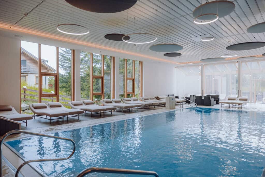 Wellness-Indoorpool-Hotel-Katschberg-(c)CreatingClick